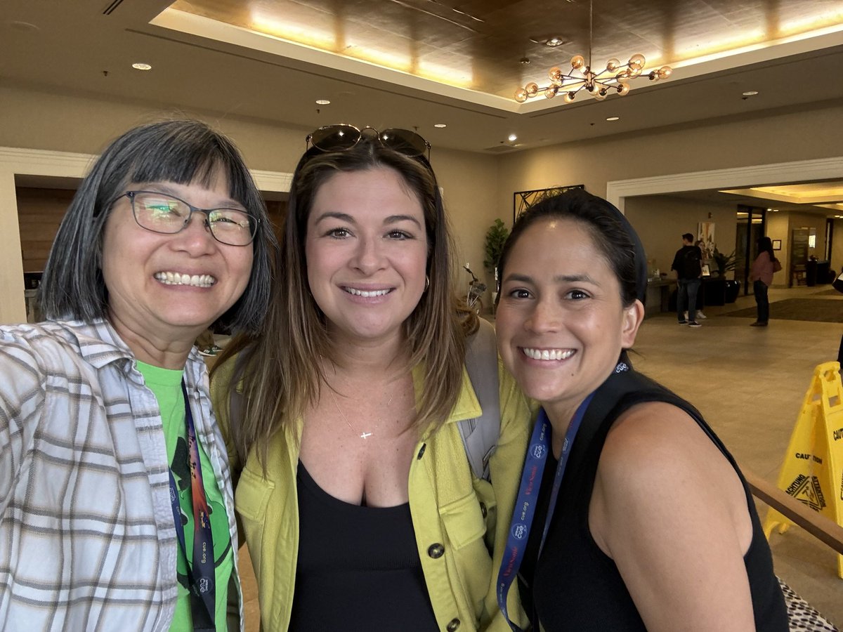 HistoryFrog's tweet photo. @LucyKirchh @historysandoval @goPEEQ @ISTEofficial @BringHistoryTo1 Another awesome day learning with the #CUEmmunity #BetterTogether @lantonha @LaurenReh @portsprogram @CAStateParks #SpringCUE #SpringCUE24 https://t.co/73YgMolVix