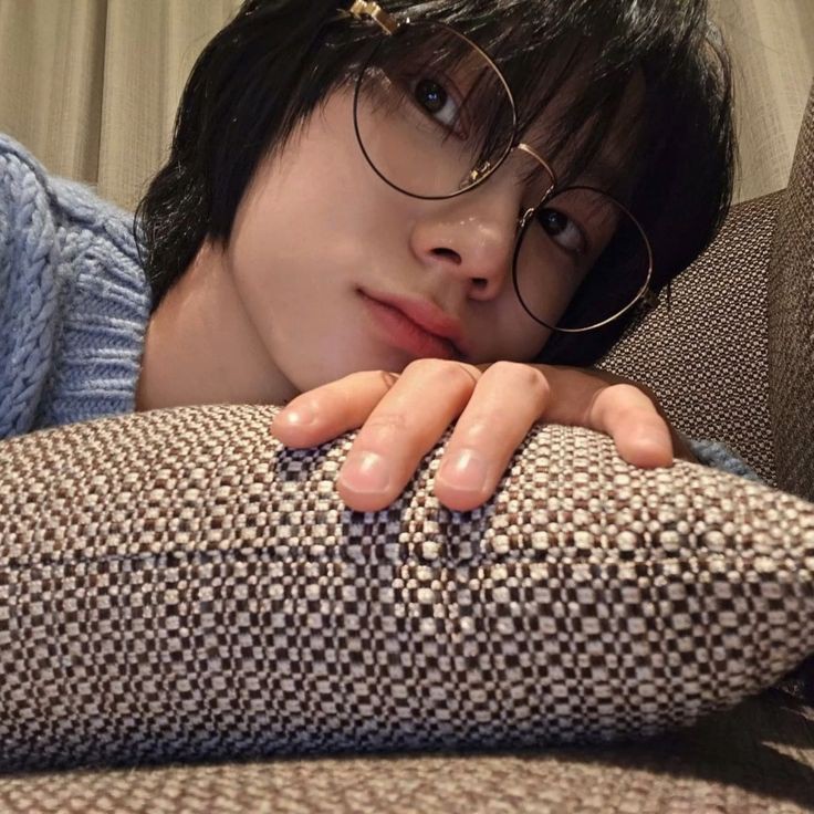 ONEDOORGARDEN's tweet photo. [💌] ⤸
From: anonymous
For: @yvesungho

Message: hiiiii 😁 i love your acc SO SO SO much AND YOU'RE SO FUNNY!!!! 🫶🏻🫶🏻🫶🏻 i hope to interact with you more!!!!! https://t.co/nWSOmksuEN