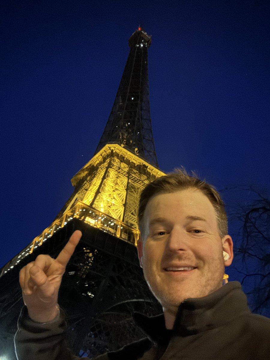 10 years strong and the best is yet to come. ❤️❤️❤️ #KubeCon was awesome and Paris was the perfect host city. The energy was amazing. See you in SLC. HBD K8s 🥳