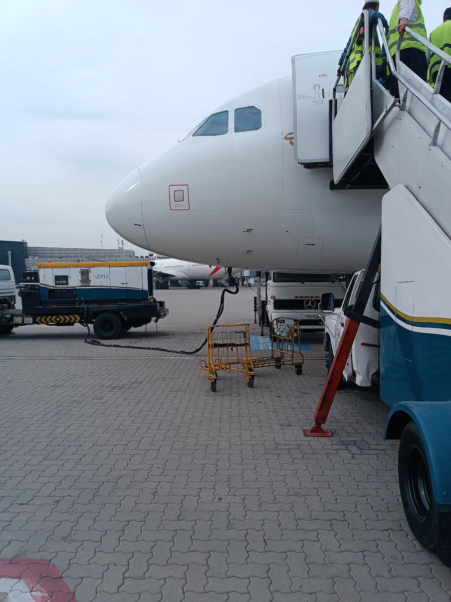 Peshawar Airport 

#airbus #peshawar #aviation #pilot #pakistan