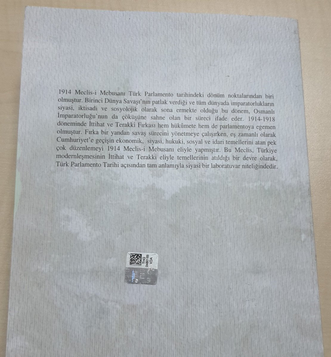 Günün Kitabı 
MECLİS-İ MEBUSANIN ÇALIŞMALARI (1914-1918)
İsmail Kandil

Atatürk Araştırma Merkezi Başkanlığı <a href="/AtamBaskanlik/">Atatürk Araştırma Merkezi Başkanlığı</a> Yayını
557 s. 

14 Mayıs 1914 'te açılan,6 dönem yasama faaliyeti geçiren,Birinci Dünya Savaşı yılları Osmanlı Mebusan Meclisi'nin çalışmaları. 
#1DSNotları