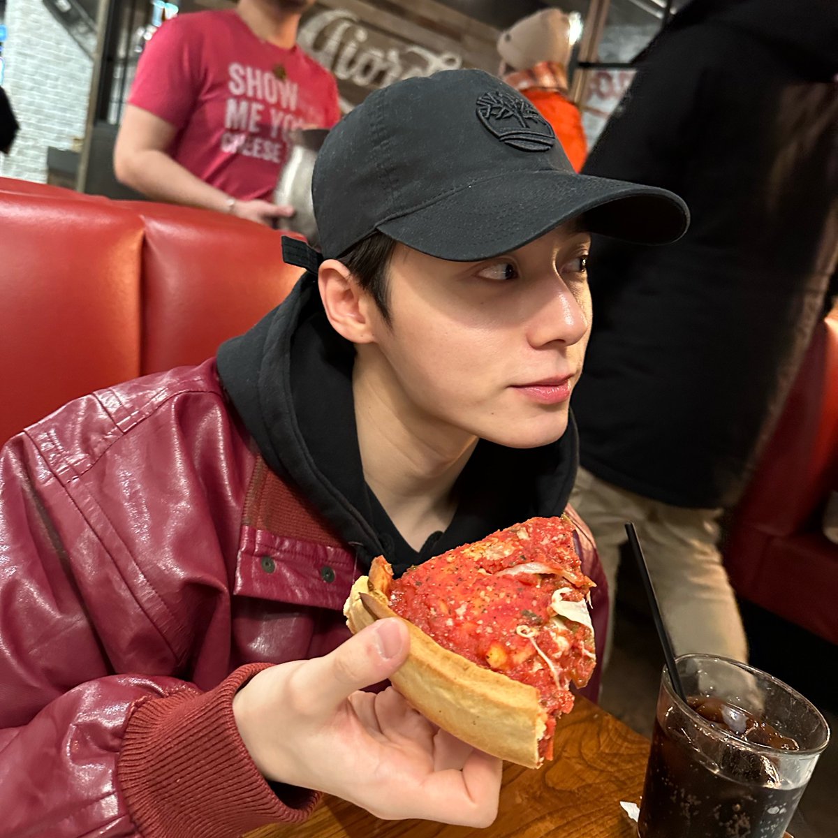 official_ONEUS's tweet image. [#환웅]
Chicago