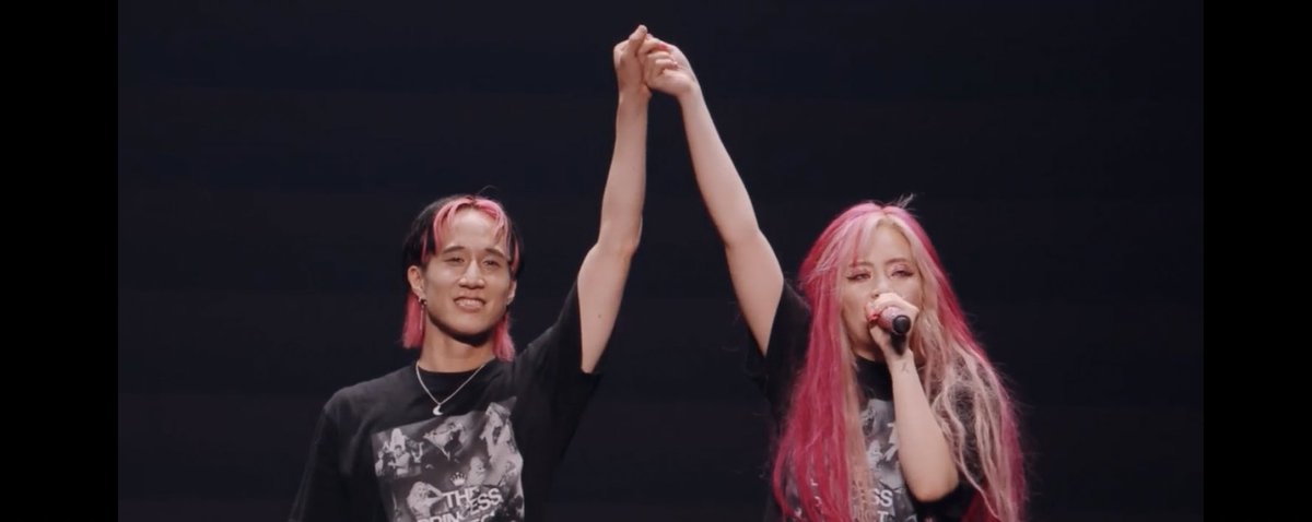 明日この2人を沖縄でみれる！
幸せ！！<a href="/chanmina1014/">ちゃんみな CHANMINA</a> <a href="/chanmina_staff/">ちゃんみな STAFF</a>