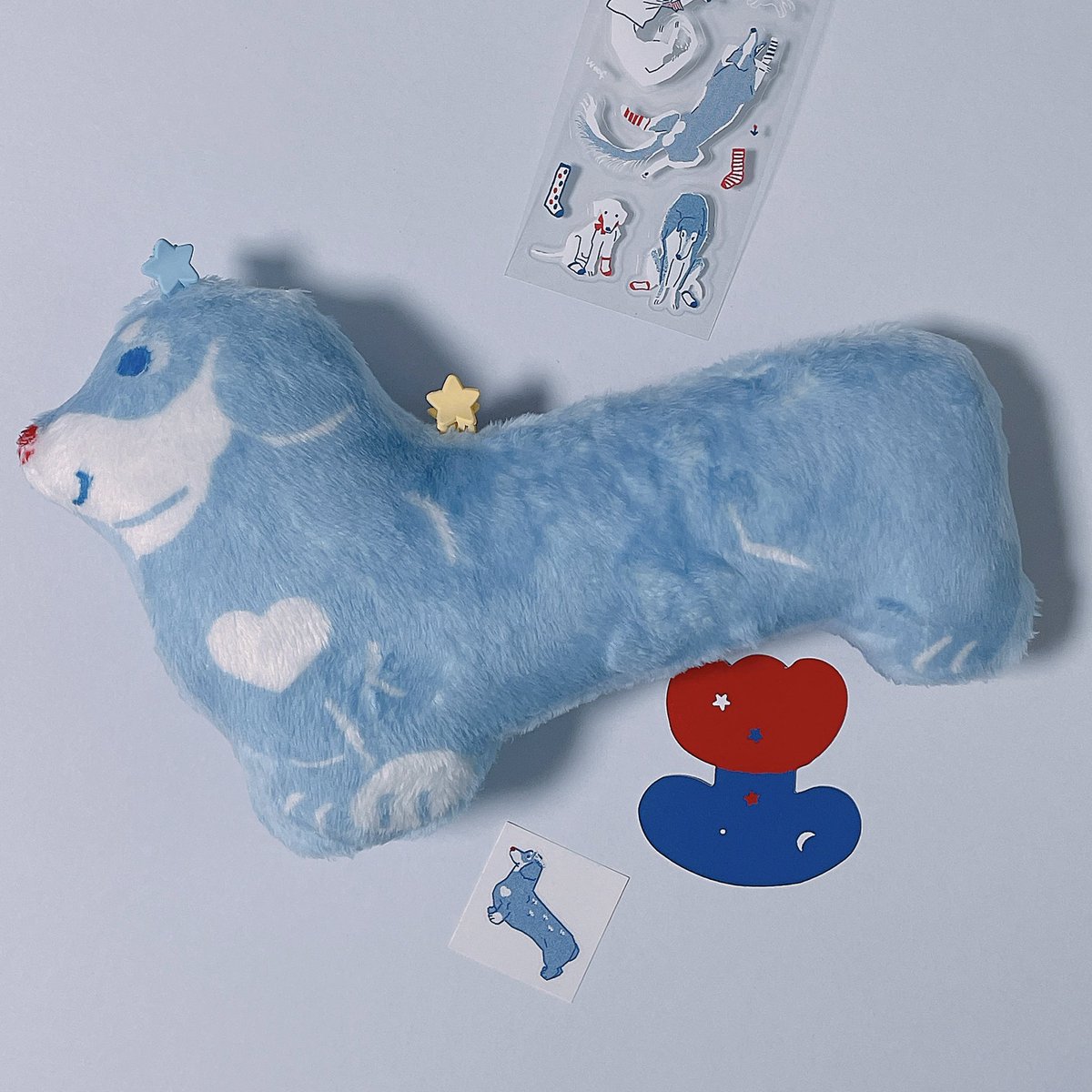 _pauluu's tweet photo. 국제 강아지의 날🐶 
이트윗을 RT해주시는 한분을 뽑아서 <안녕 본본> 강아지 책과 강아지 스티커 드립니다⭐️ https://t.co/3G96GFadP8