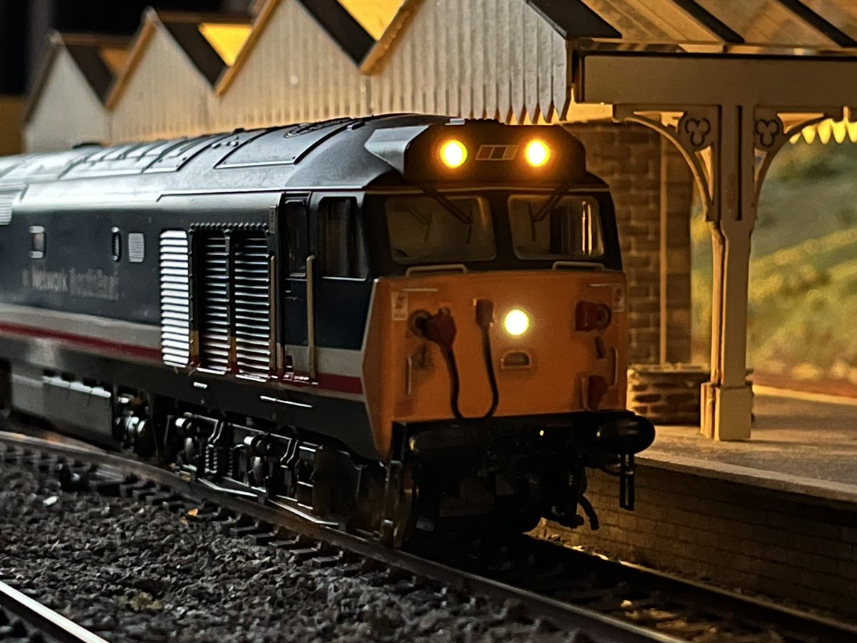 GwinearLane's tweet image. Blimey it’s an early start!  First service of the day waiting time at Gwinear Lane #TwitterModelTrainShow