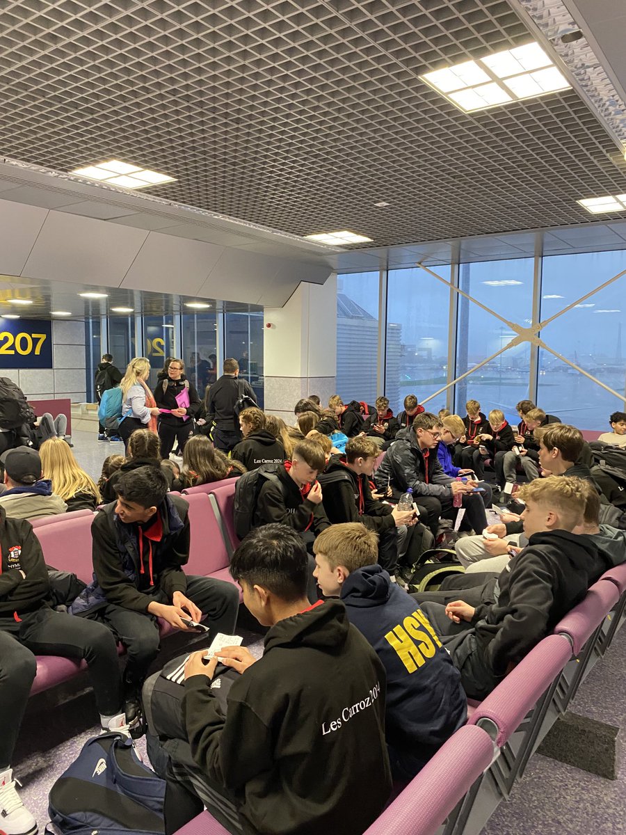 HymersSport's tweet image. About to board the flight to Geneva for Ski 2024 😀