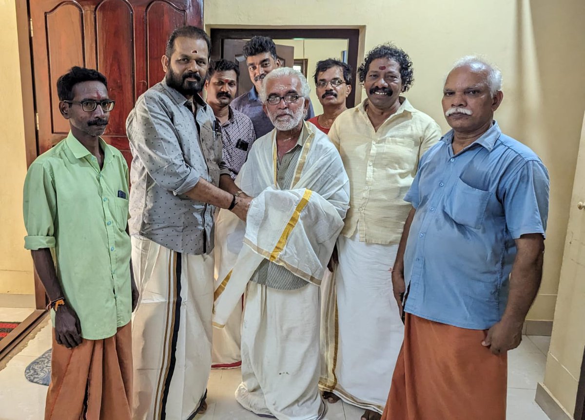 ANageshOfficial's tweet photo. ദേശീയതയിലേക്ക് സ്വാഗതം...
കോൺഗ്രസ്സ് നെന്മണിക്കര ബൂത്ത് പ്രസിഡന്റായിരുന്ന തയ്യിൽ തിലകനെ ഷാളണിയിച്ച് ബിജെപി യിലേക്ക് സ്വീകരിച്ചു..

#modiyudeguarantee #bjp4india #nda 
@AgrawalRMD @JPNadda @narendramodi @surendranbjp @PrakashJavdekar @kannothsubhash1 https://t.co/ayyOifZNrL