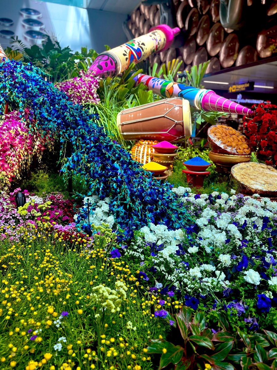 Because mama said I will get Gujjia , so I felt like a bird and smiled  😊 

N mama doesn’t know 🙈🙈🙈🙈