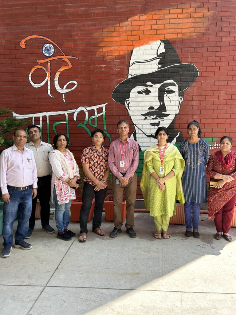 Paying tribute to Shaheed Bhagat Singh, Shaheed Sukhdev , Shaheed Rajguru on their Martyrdom Day in #Deshbhaktipark in our school.