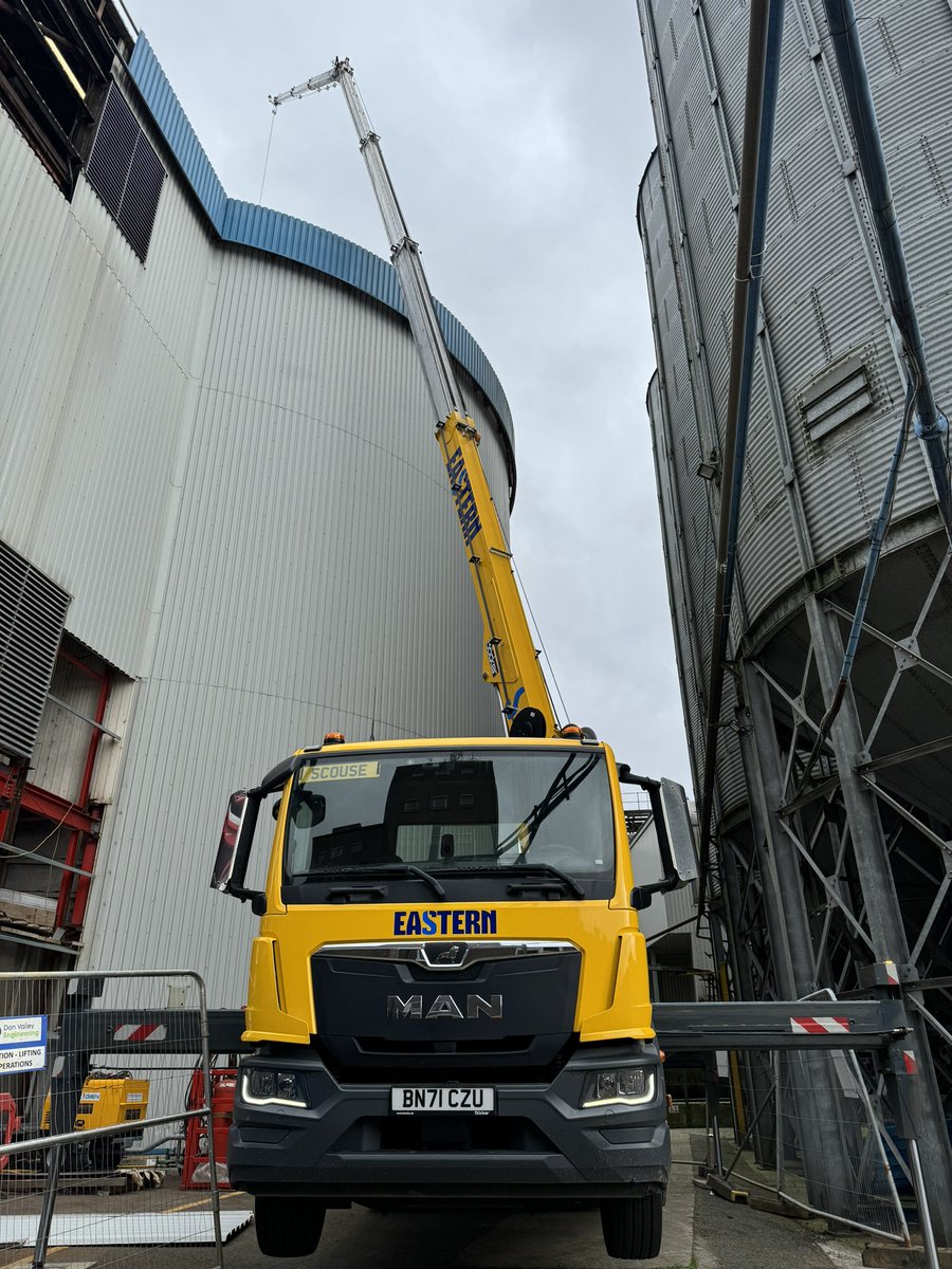 We love a Bocker at Eastern Crane Hire Ltd, the boom technology allows for some challenging lifts to be completed trouble free 💛

☎️ 01621-730910 to speak to one of hire desk if you’d like a price on one of our amazing machines. 

#crane #cranehire #mobilecrane #contractlift