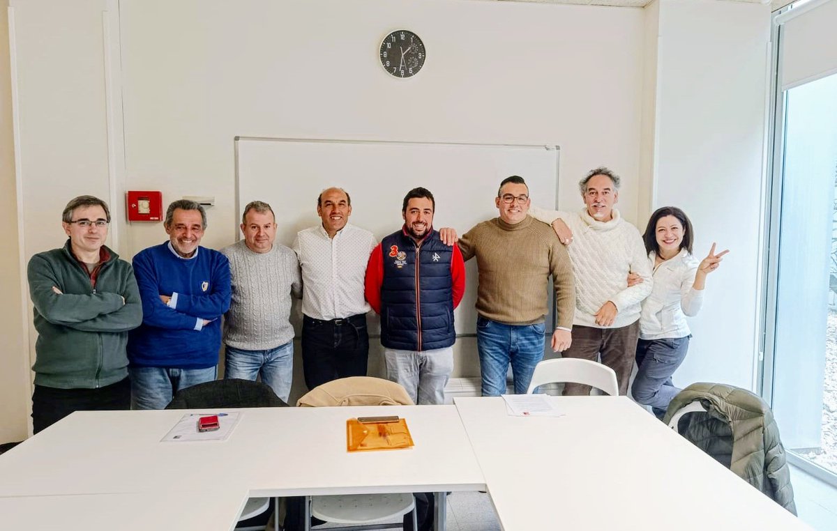 👁️‍🗨️ Arranca NUEVA COORDINADORA para trabajar por la #EspañaVaciada en la #provinciadeValladolid

Presidida por David San José, con apoyo de secretario de organización y de secciones: #Políticasmunicipales #Comunicaciones #Movimientossociales #Desarrollorural #Medioambiente