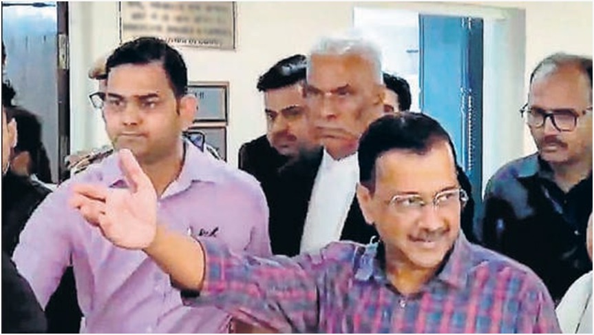 premmiddya84's tweet photo. “राख का हर एक कण मेरी गर्मी से गतिमान है।  मैं एक ऐसा पागल हूँ जो जेल में भी आजाद हैं। ” – भगत सिंह  Bhagat Singh

''मेरा जीवन देश के लिए समर्पित हैं चाहे अंदर रहूं  या बाहर।''- अरविन्द केजरीवाल Arvind Kejriwal

@ArvindKejriwal https://t.co/Mk2nQUxfSs