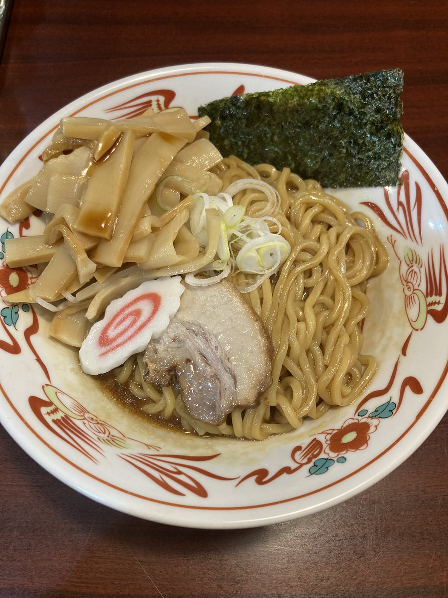 【ぶぶか】
吉祥寺のぶぶかの黒丸油そば
こってりしたものが食べたい時に行く。
＃ラーメン