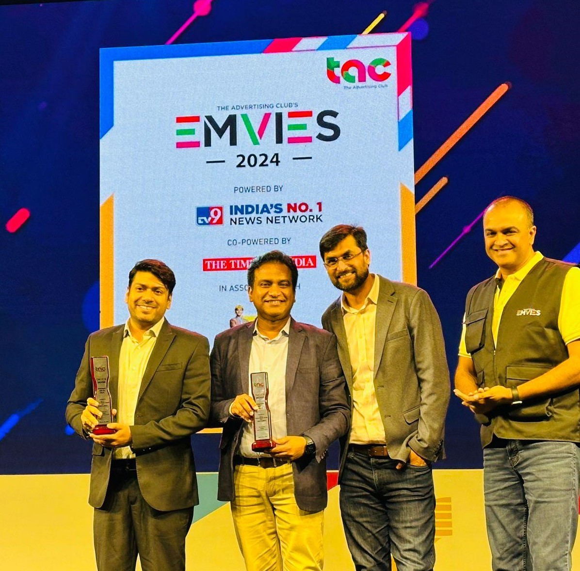 Congratulations to our incredible teams for winning big at the prestigious #EMVIES2024! 👏

🥈x Best Media Research / Analytics using existing data for @dominos_india
🥉x Emvies for Good for @Swiggy 
🥉x Best Media Innovation- Events/Experiential Marketing for Swiggy

#HavasProud