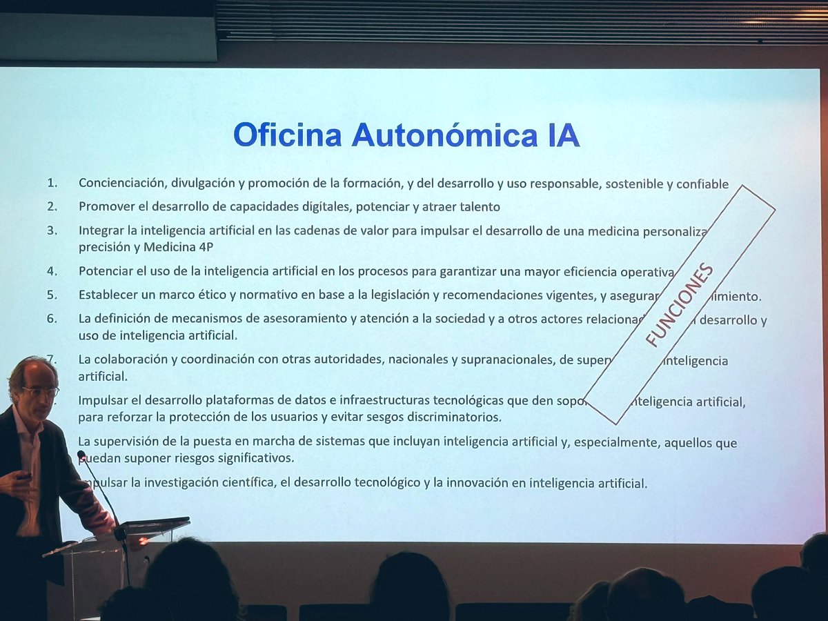 MontesinosSanti's tweet photo. 🤖 #AI INTELIGENCIA ARTIFICIAL:
En qué y cómo puede mejorar
🩺 el manejo del #DOLOR

“ADMINISTRACIÓN e implementación 
de NUEVAS TECNOLOGÍAS”
🎙️ D. Bernardo Valdivieso
🏛️ Sec. aut. Planificación, Información
y Transformación Digital @generalitat

📍 III Jornada @valdolor @IICOMV https://t.co/wQrAdhNHKX