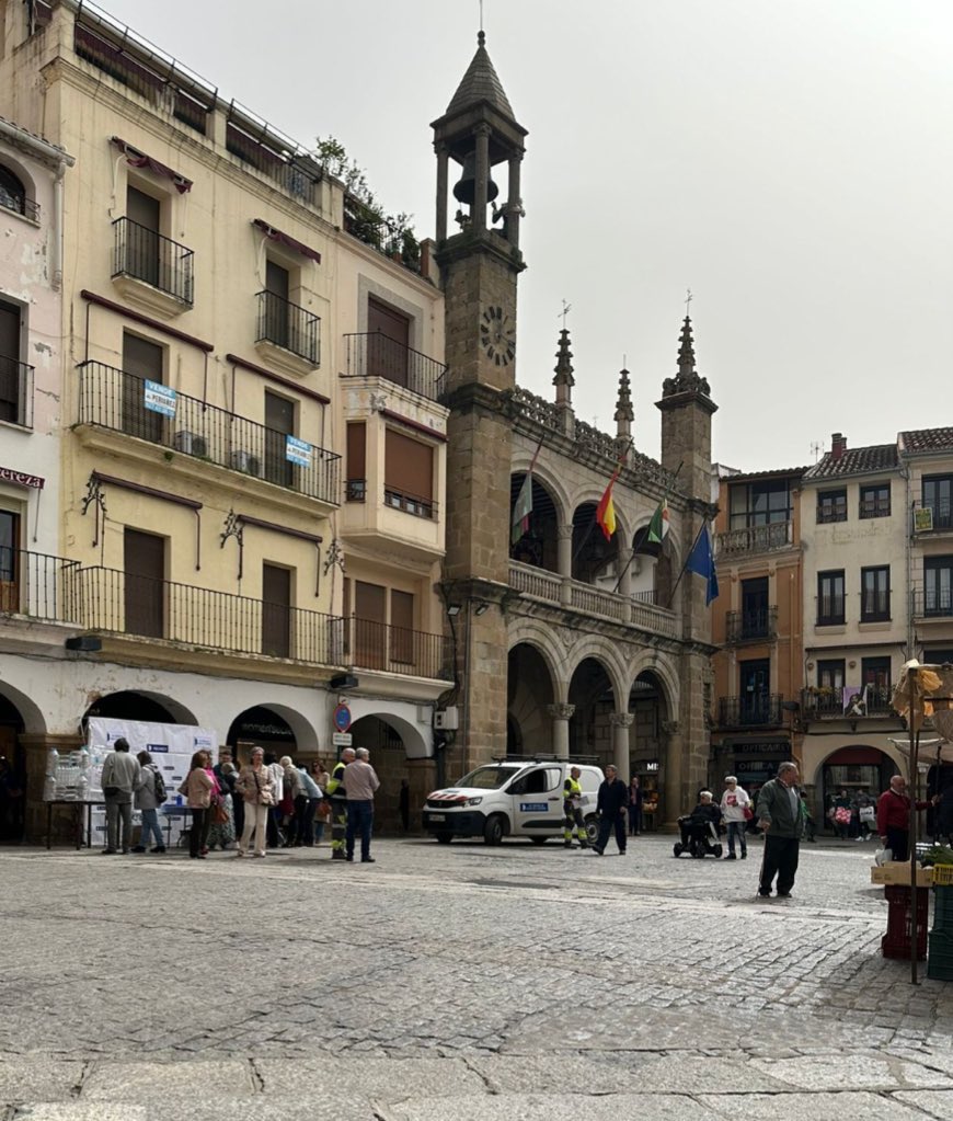 #CatadeAgua2024

Ayer celebramos el #DíaMundialDelAgua 🌎💧compartiendo con la gente los grandes beneficios de consumir agua del grifo 🚰.
Una jornada muy divertida, en la que estamos seguros de haber generado conciencia y un cambio positivo en muchas personas.

#Aquanex #Contigo