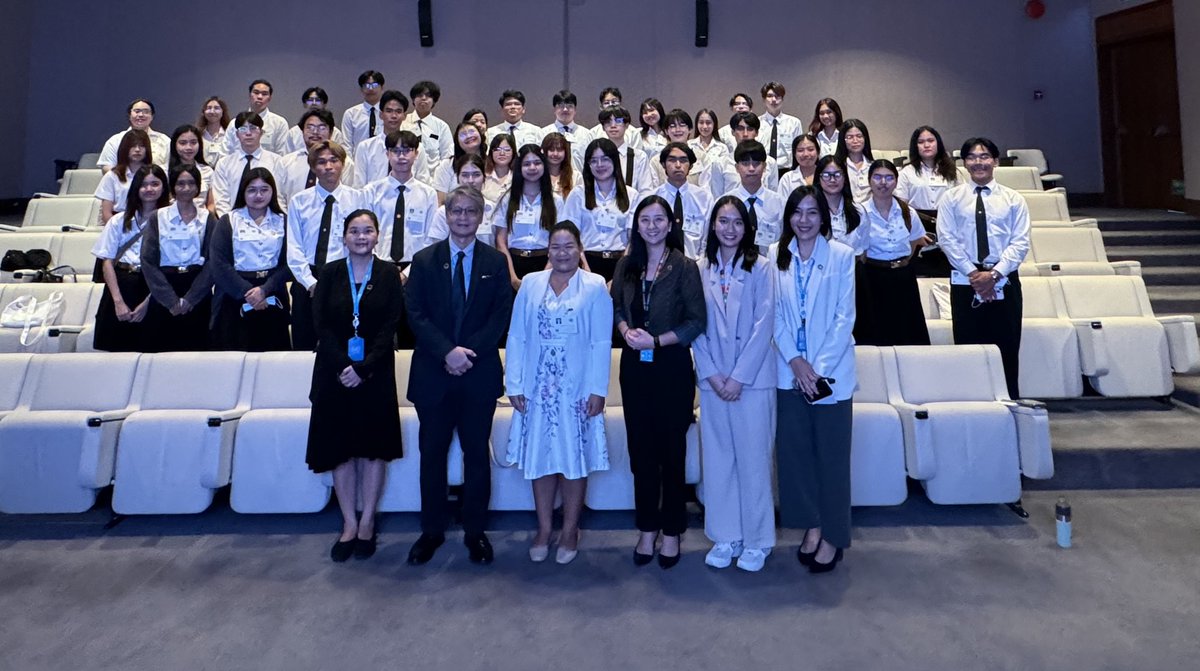 Welcomed <a href="/thammasat_uni/">Thammasat University</a> law students to excite them on <a href="/UN/">United Nations</a>  work in #Thailand #southeastasia Asia. Always fun work with <a href="/marisa_UN/">Marisa Panyachiva</a>