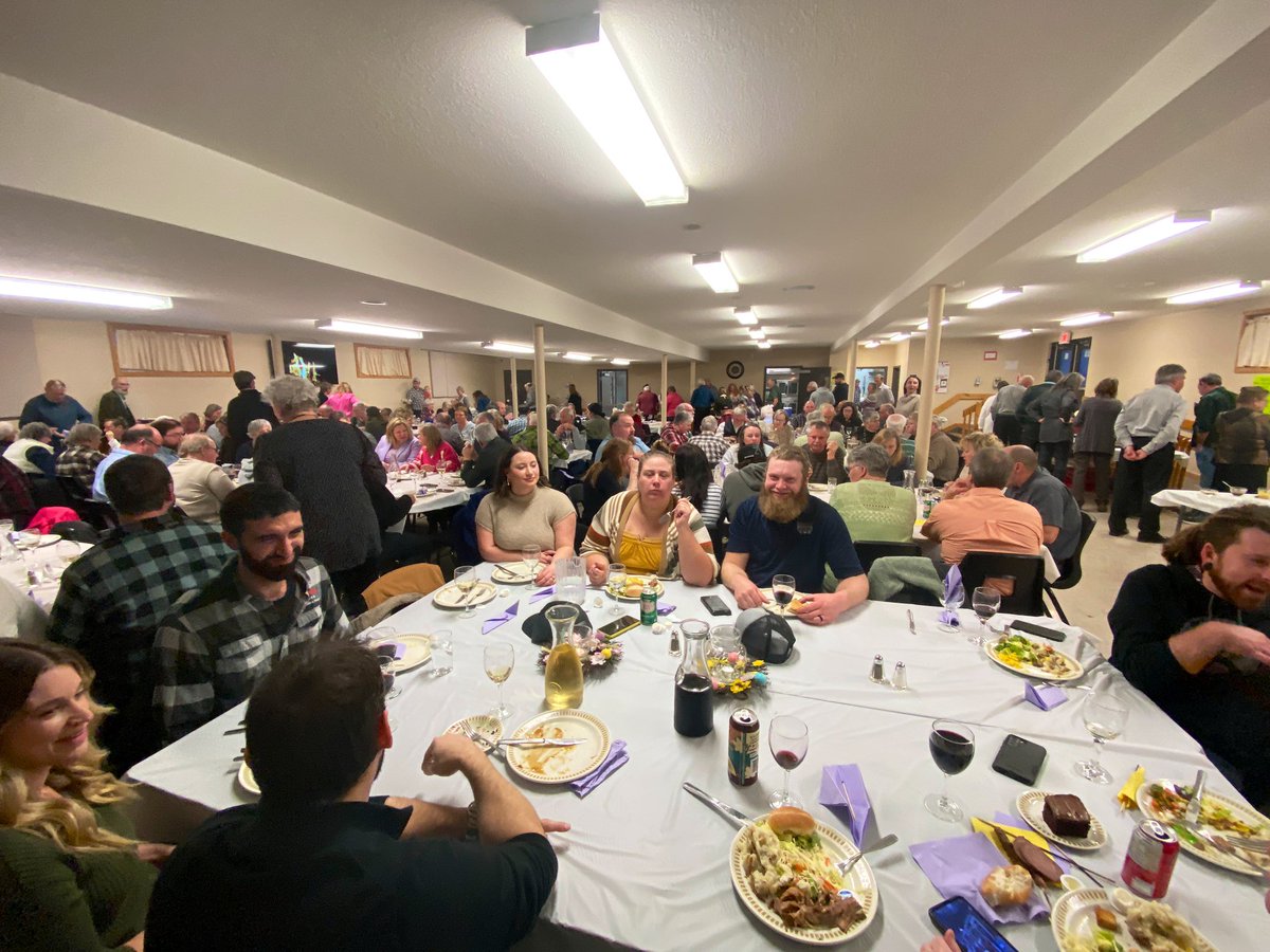 Pretty neat to see over 170 people enjoying lamb straight from Lennox Lambs at the District 2 Lamb Banquet last night in Elmwood. It sure was tasty! Proud of you <a href="/LennoxJay/">Jay Lennox</a> 👌🏻