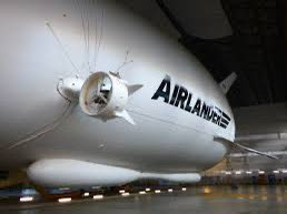 Tahukah anda Airlander 10 adalah kapal terbang terbesar di dunia.🤔