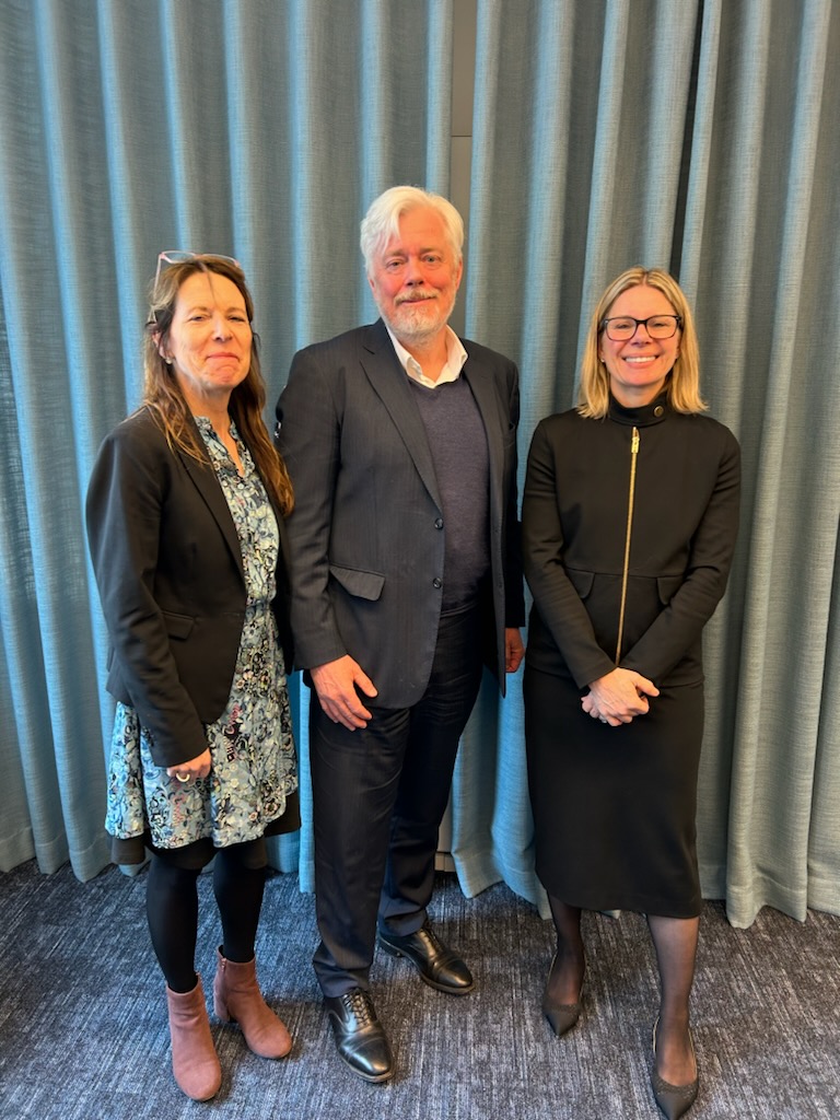 Great discussions on the possibilities for private &amp; institutional investors of investing with World Bank Group operations last week between Swedish Investors for Sustainable Development #SISD at @ap4 CEO Niklas Ekvall chairing w <a href="/bjerde_anna/">Anna Bjerde</a> World Bank Director Operations <a href="/Sida/">Sida</a>