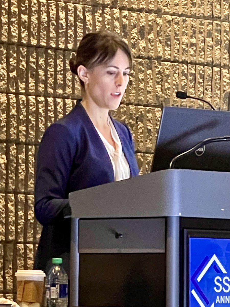 Superb presentation by ⁦@emilie_warren⁩ on Novel Target for Cholangiocarcinoma - Gal-9. ⁦@EmorySurgery⁩ ⁦@WinshipAtEmory⁩ ⁦@EmoryMedicine⁩ ⁦@SocSurgOnc⁩ @skmaithel⁩ ⁦@LesinskiLab⁩ #SSO2024
🔬to 🩺 ✅