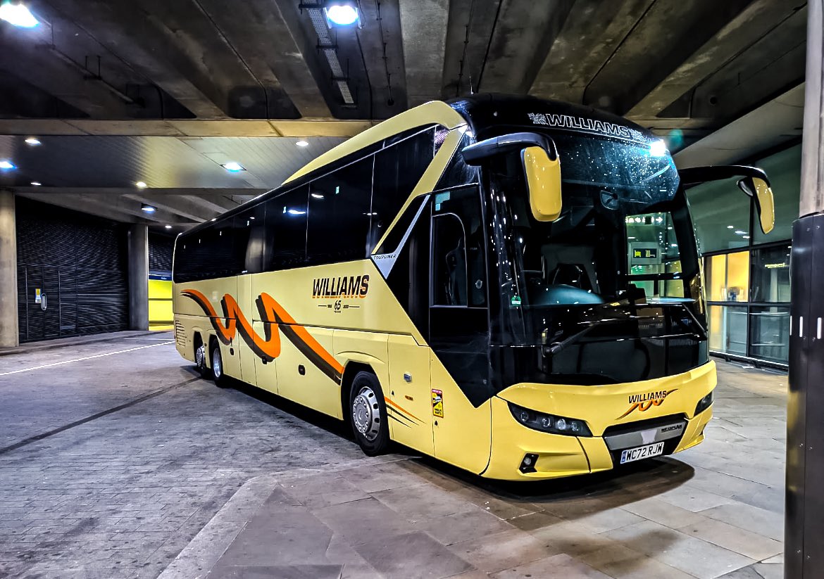 Another great shot of one of our executive #neoplantourliner coaches. 

This time pictured by Cecil while picking up passengers at #stpancrasinternational last week.

#teamwilliams #coachhire #coachhirewales #teamworkmakesthedreamwork #williamscoaches 

williams-coaches.co.uk