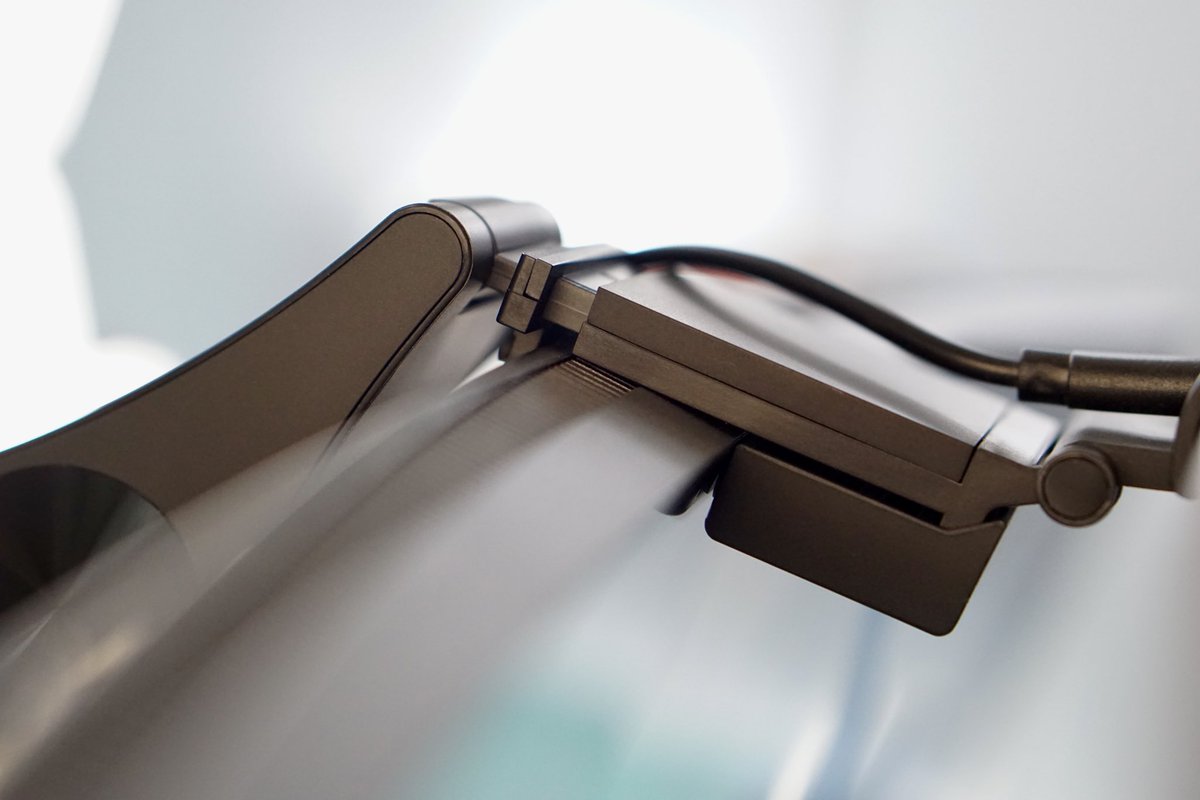 may_babystep's tweet image. @QuntisO様よりモニターライトL206 Proを提供頂きました。
無線リモコンで調光出来るのが思っていた以上に便利で重宝しそうです✨
取り付けも湾曲モニターにもしっかり固定出来ました🥰
#quntis #monitorlight #desksetup

ツリーに商品リンクを掲載しています！今なら15%オフでお得に購入出来ます♪