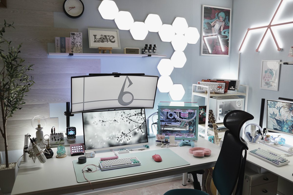 may_babystep's tweet image. @QuntisO様よりモニターライトL206 Proを提供頂きました。
無線リモコンで調光出来るのが思っていた以上に便利で重宝しそうです✨
取り付けも湾曲モニターにもしっかり固定出来ました🥰
#quntis #monitorlight #desksetup

ツリーに商品リンクを掲載しています！今なら15%オフでお得に購入出来ます♪