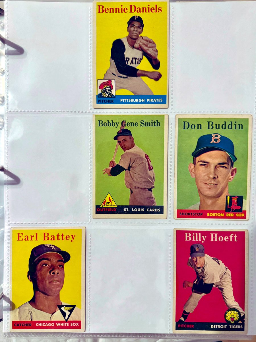 dhdrewry's tweet photo. Saturday #CornerOfYourCollection Let’s see a small corner of YOUR collection: quirky, vintage, modern, sports, non-sports - whatever you want! My #ToppsThroughTheYears binder-Working towards 9 cards from EVERY year. Here: 86✅, 62, 59, 58 in progress! @1Cash28 @CardPurchaser https://t.co/3Rv9t5H9lw