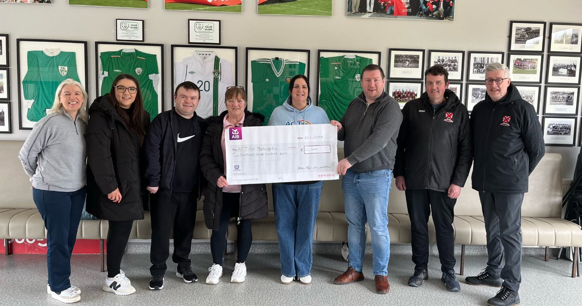 An absolute pleasure as always to meet up with our friends from @WestportUtdAFC where they along with the family of Adam Mulchrone presented Siobhan with the proceeds from the recent Adam Mulchrone memorial charity soccer match . Thank you all for your support of @ACT4Meningitis