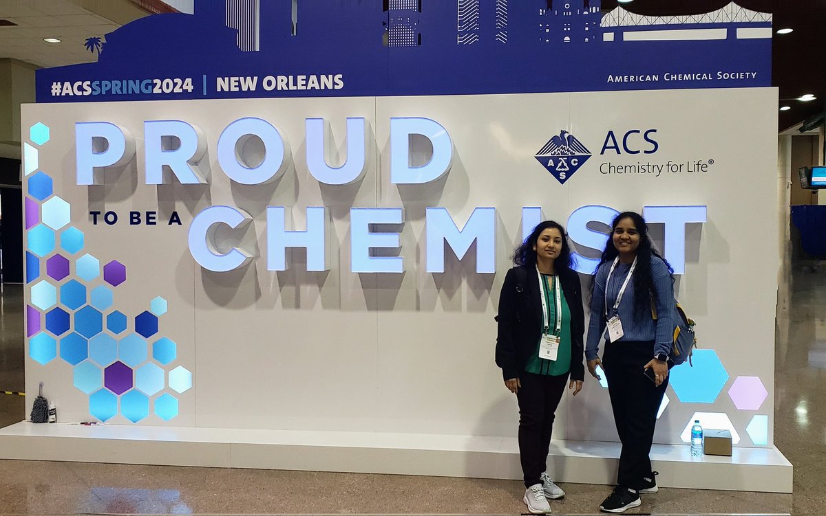 DebanjanaGhos17's tweet image. Notebook is now filled with good notes and ideas. Met new people, chatted with editors @conway_group during networking session. Thanks to #ACSSpring2024, #ACSColloids and #PUNC for the opportunity to share our research.#SIUEChemistry represented well with students&apos; presentations.