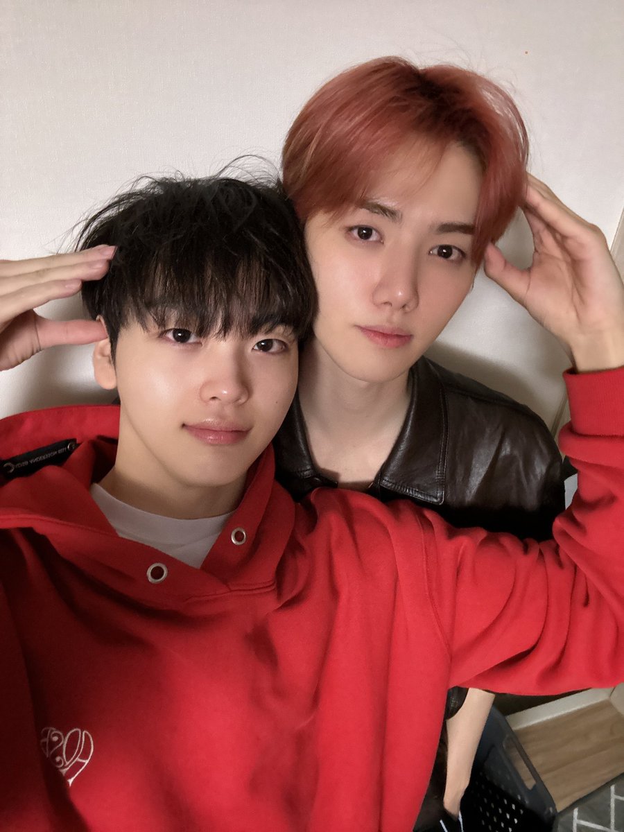 국제 강아지의 날🐶🐶
#강쥐즈 #형준 #민희 #크래비티