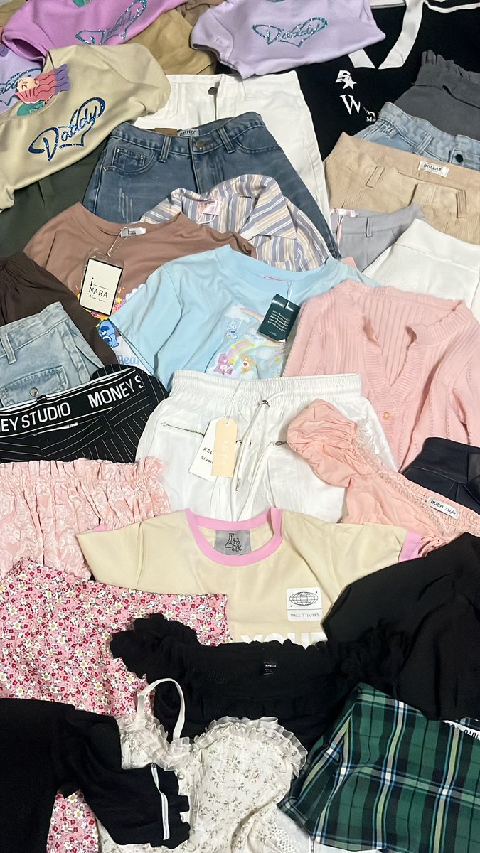 PttyMm's tweet photo. ส่งต่อเสื้อผ้างานไอจี ปักรีฟอลแลกค่าส่งเหมา50 ไม่ปักรีฟอลค่าส่ง40+5 ลงวันนี้21:45 cintage ครอป กางเกงกระโปรง เดรสเซต มีทุกอย่าง หลักสิบ ส่วนมาก40 50 #เสื้อผ้ามือสอง #ส่งต่อเสื้อผ้ามือ2  #ส่งต่อเสื้อผ้ามือสองราคาถูก #ส่งต่อเสื้อผ้าราคาถูก #โล๊ะตู้เสื้อผ้า #cintageshop #vgh https://t.co/KZnnN3y7KL
