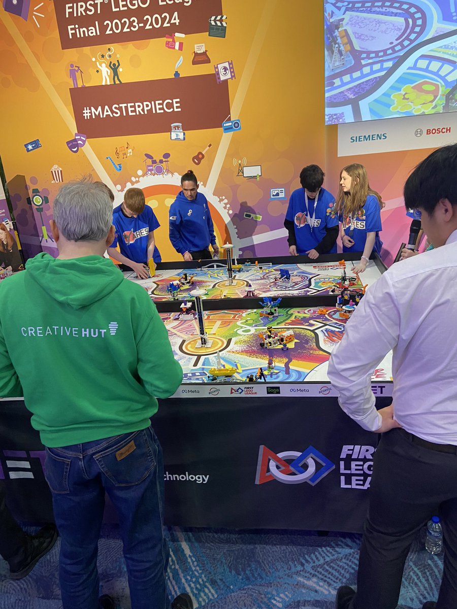 Final round underway now starting with teams #ROBORASCALS and #ARES 👏🏻🎉 It's the last push of the #MASTERPIECE #AllIrelandFinals 🦾 @FLLUK @ieteducation #FirstLEGOLeague