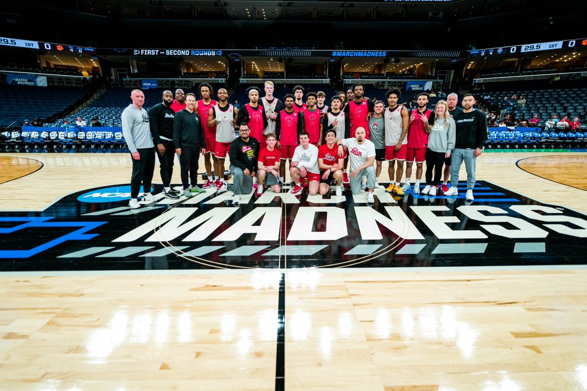 What a journey. Disappointed with last night but beyond proud of this team. Thanks to our amazing fans for making this an unforgettable year. The future is bright. Can’t wait to get back to work! #GoLobos 🐺