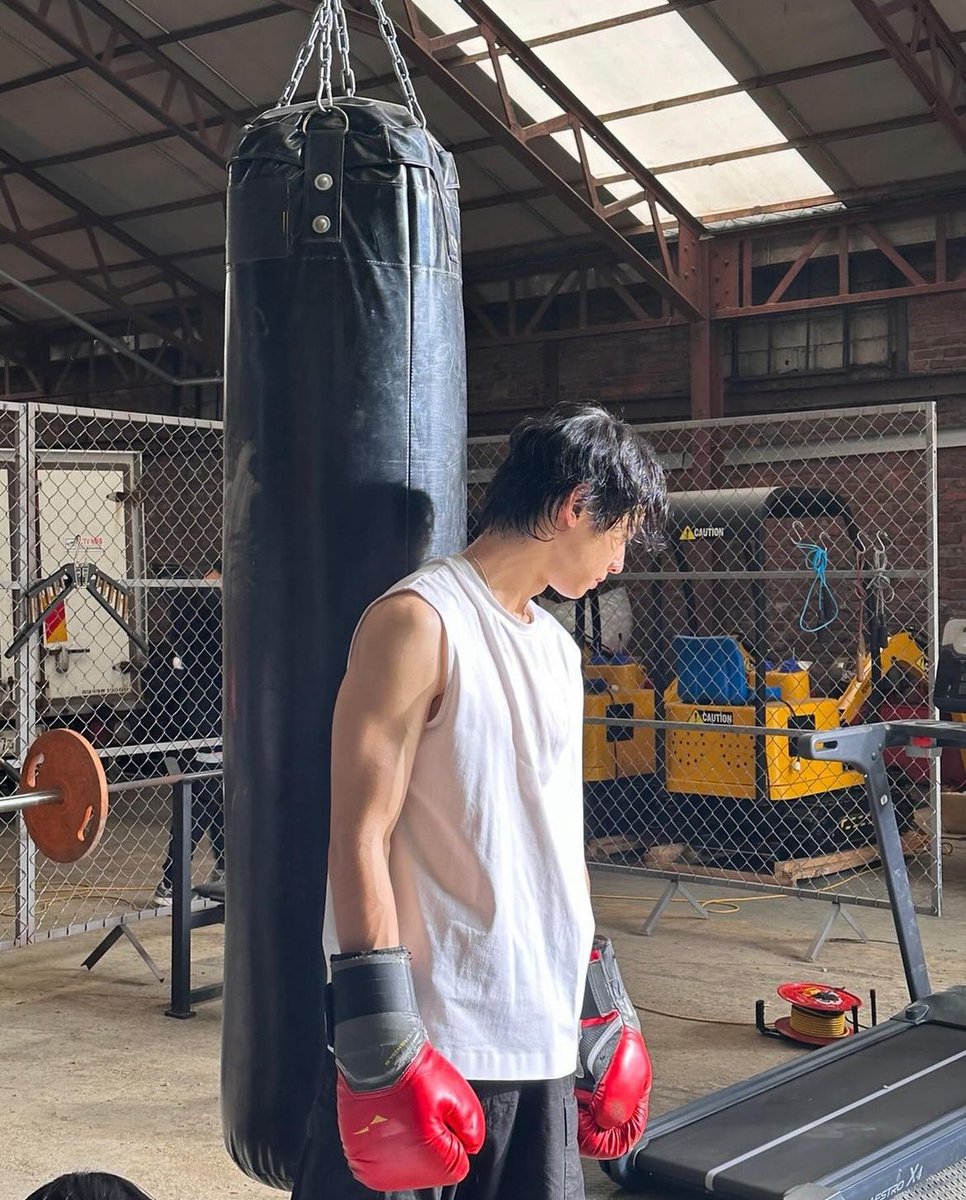 eunwoothink's tweet photo. eunwoo arms munch munch https://t.co/zU3LjFuDLD