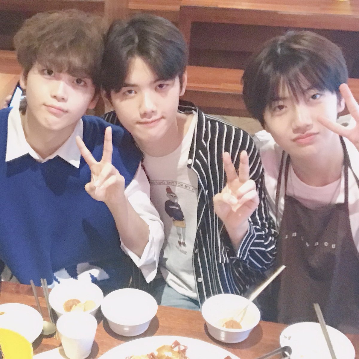 강쥐들이랑 산책 안나간지 오래구만 
#원진 #강아지의_날