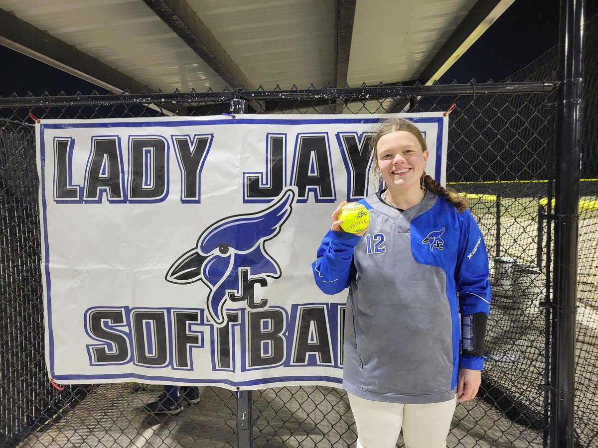 Last night, the Lady Jays split with <a href="/SalinaCentralSB/">Salina Central SB</a> 
In game 2, they came back from being down 8-1 in the 3rd to win 13-10. M. Nabus helped w/her 1st HR 💣 of her career! Excited &amp; proud to see the resiliency &amp; heart the girls showed under very uncomfortable conditions. 
WE>ME
