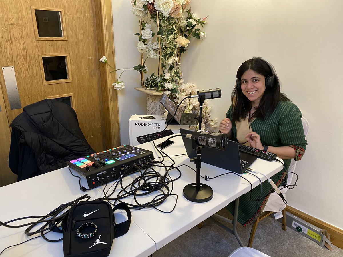 awazfm's tweet image. Come down to the #awazfm #eidbazaar and come and see the amazing stalls plus visit the broadcasting team and say hello