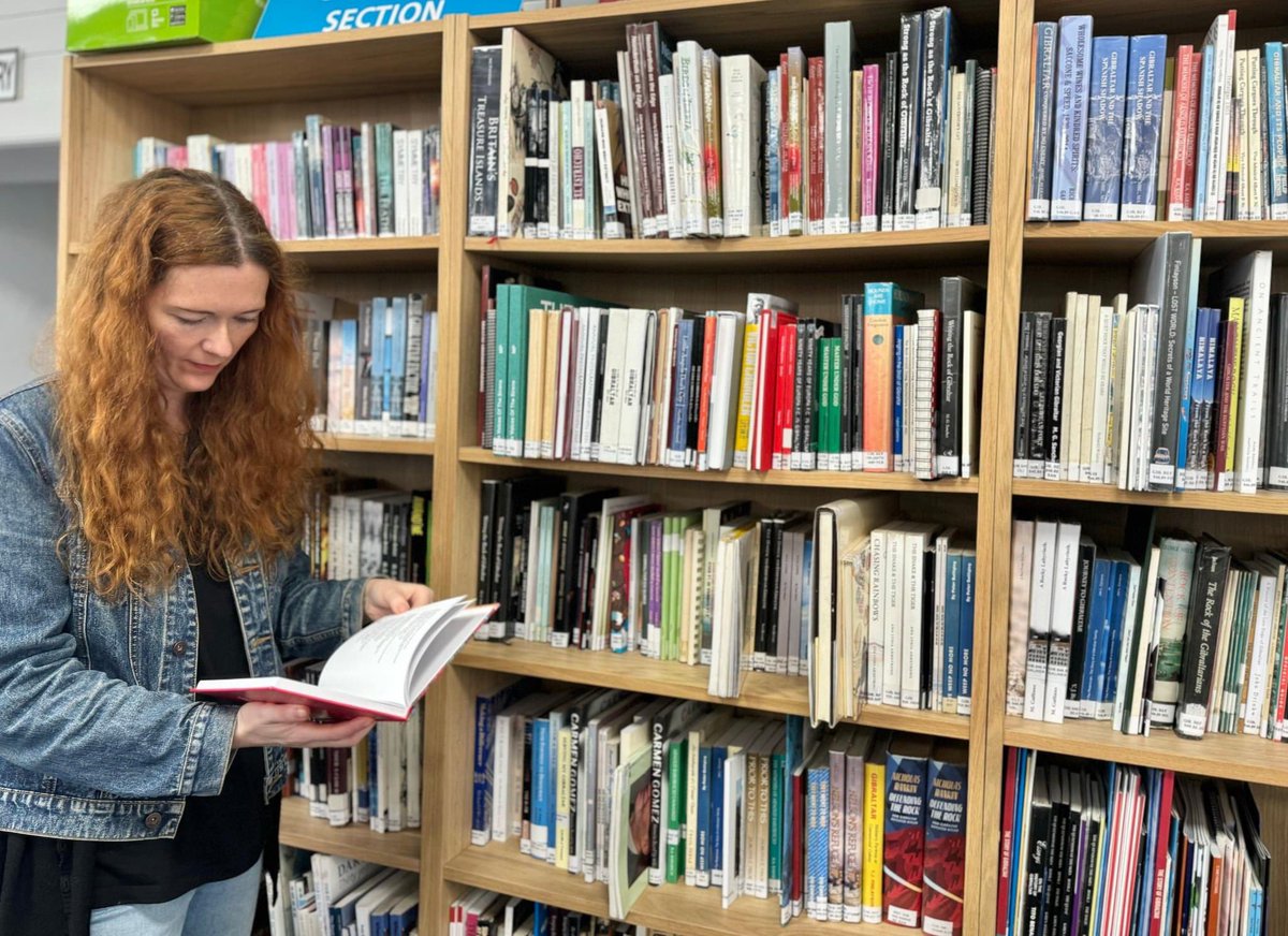 We had the pleasure of hosting Welsh author Manon Steffan Ros for a captivating 'Meet the Author' chat at BookGem! 📖✨ Manon visited the JMH Library, where her book has found a new home! 📚 #GibCultureInspires #TheRockRetreat