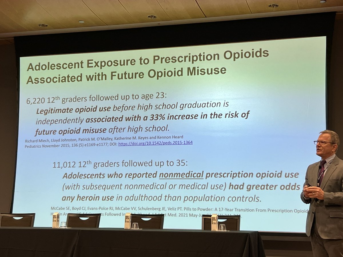 Great to have Wilson Compton, MD from @NIDAnews for giving the keynote lecture for the @AUA_Anesthesia annual meeting about the US Overdose Crisis. Nice shout out to @UMich ISR Monitoring the Future Study.