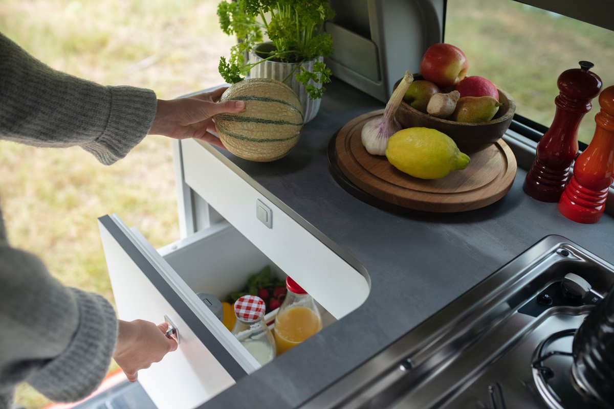 FordDostawcze's tweet photo. #FordProPolska I
▪️A dzisiaj zapraszamy Was na wirtualne śniadanie w nowym Ford #TransitCustomNugget ☕️🍌🥐
Lubicie jeść na łonie natury? Jak wygląda Wasze ulubione śniadanie? https://t.co/RSy8O6Zlsx
