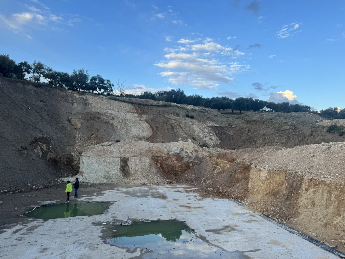 sacitmutlu65's tweet photo. Field investigation of fault zones. #faultzone @saglamselcuk @hasansözbilir @hasançetin https://t.co/NN5Un3aEKV