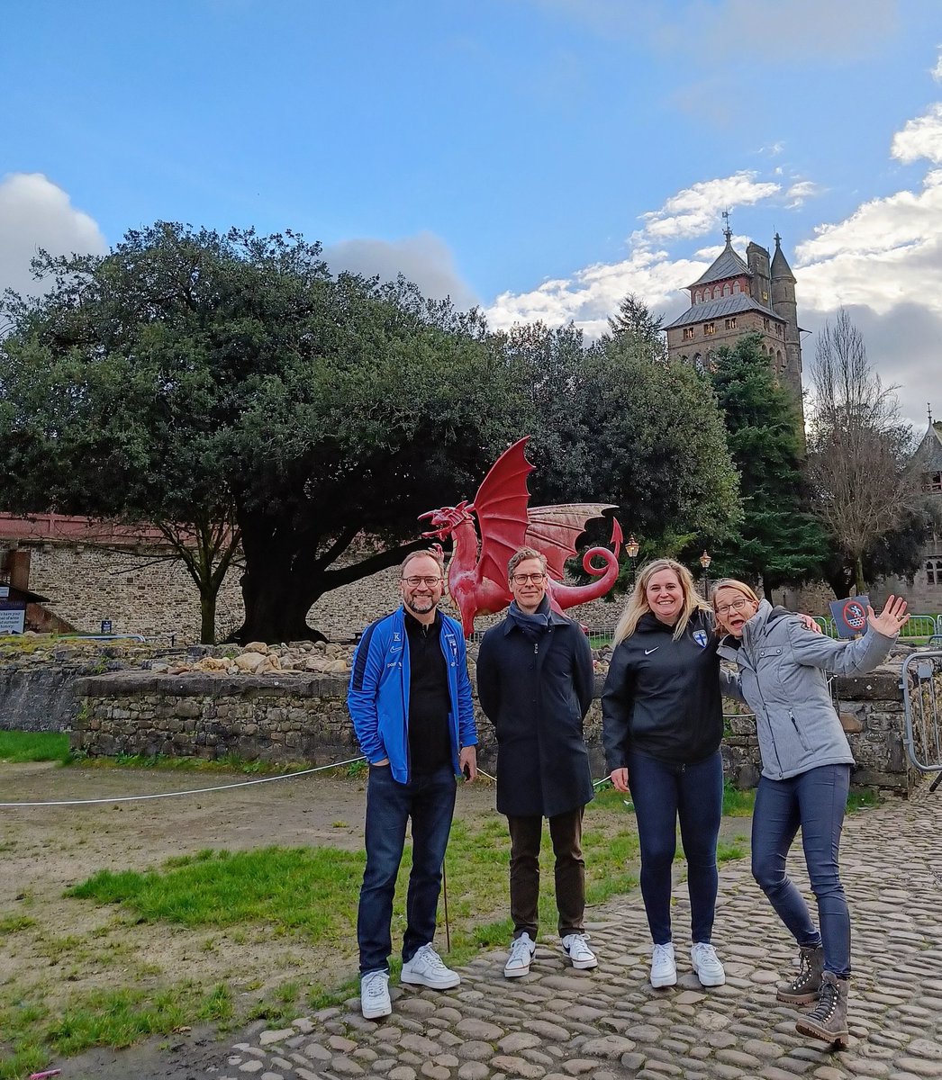 Sanna Lehtonen (@sklehtonen) on Twitter photo ✅ Katselmus suoritettu.
📍 Kohde: Cardiff, Wales
🗺️ Teemat: #kaupungintalo, #liikunta'paikkarakentaminen (stadionit 30 000+), #kävelykeskusta, linnat ja puisto
👥 Työryhmä: <a href="/mervikatainen/">Mervi Katainen</a> <a href="/EspooEsbo/">Espoon kaupunki</a> , <a href="/_Nokso_/">Katri Mattsson</a> <a href="/Tamperekaupunki/">Tampereen kaupunki</a>, <a href="/KaarloKankkunen/">Kaarlo Kankkunen</a>, <a href="/markusnieminen/">Markus Nieminen</a> & mä ✅ Katselmus suoritettu.
📍 Kohde: Cardiff, Wales
🗺️ Teemat: #kaupungintalo, #liikunta'paikkarakentaminen (stadionit 30 000+), #kävelykeskusta, linnat ja puisto
👥 Työryhmä: <a href="/mervikatainen/">Mervi Katainen</a> <a href="/EspooEsbo/">Espoon kaupunki</a> , <a href="/_Nokso_/">Katri Mattsson</a> <a href="/Tamperekaupunki/">Tampereen kaupunki</a>, <a href="/KaarloKankkunen/">Kaarlo Kankkunen</a>, <a href="/markusnieminen/">Markus Nieminen</a> & mä