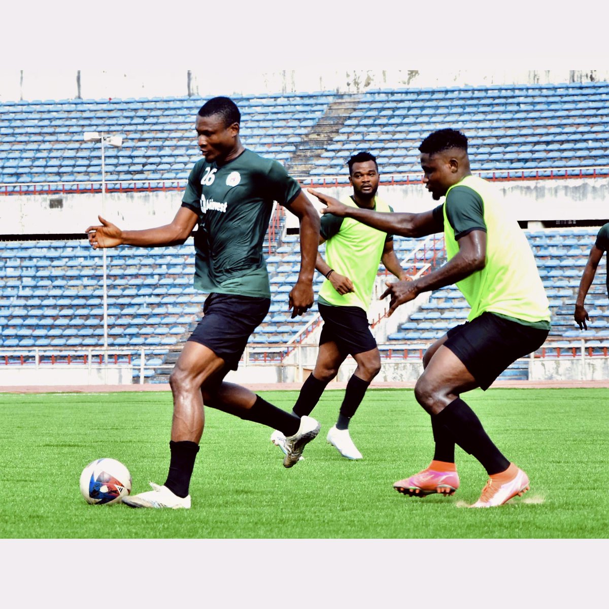 Last training session before the lads jet to Aba in Sunday's Oriental showdown.

#TrainingSession #OrientalDerby
#HistoryTogether #NeverSayDie