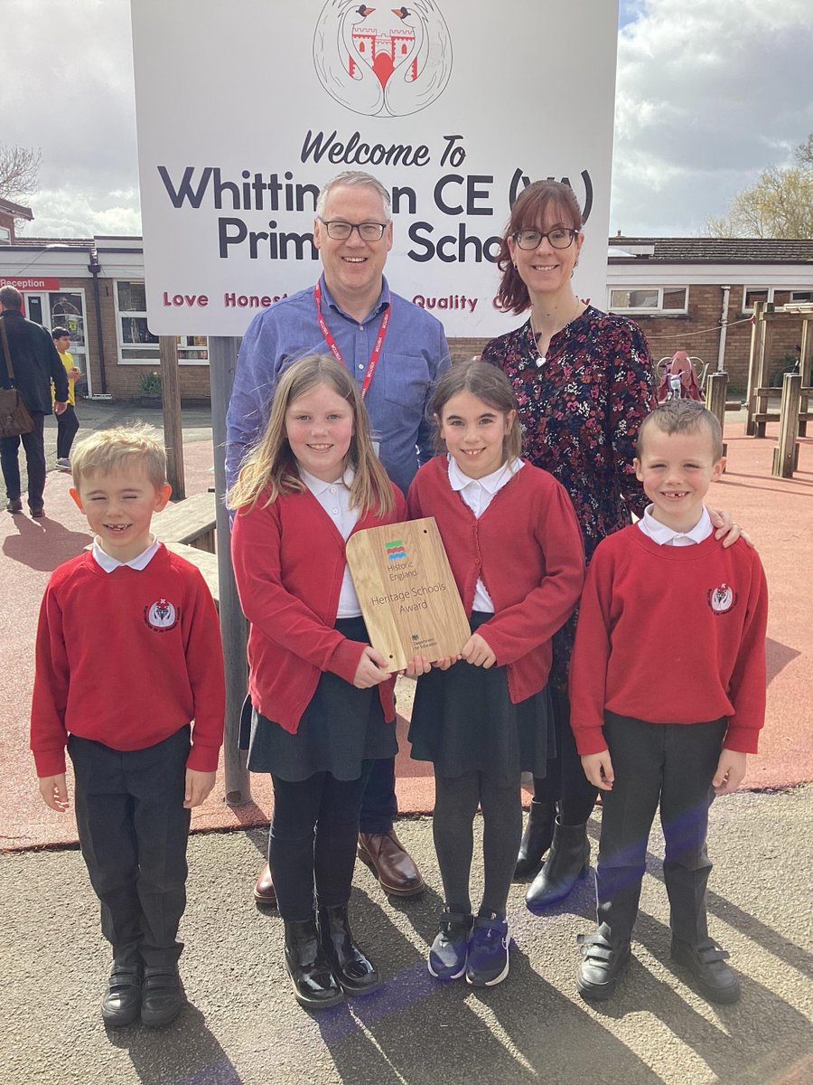 Congratulations @CeWhittington @HistoricEngland #HeritageSchools #Award - #localheritage embedded through curriculum. Year's highlights inc pupil interviews: school's first secretary & #evacuee from #Wallasey who settled in village & excavation #OswestryHillfort #maps #ParkHall👏