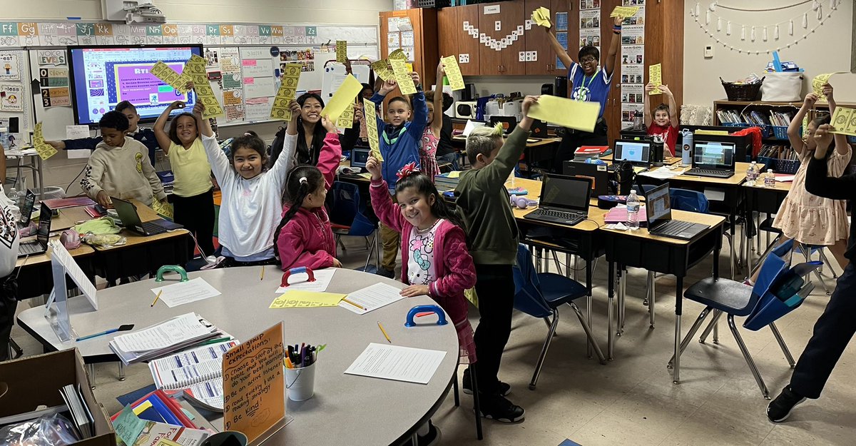 Feel Good Friday Flashback! Students earned a Level Up ticket to shop in the PBIS store as a reward for their progress in reading or math. Admin surprised 2nd graders with a new book & Pride dollars as a reward for their behavior in lunch. #WeBelieve @HillsboroughSch