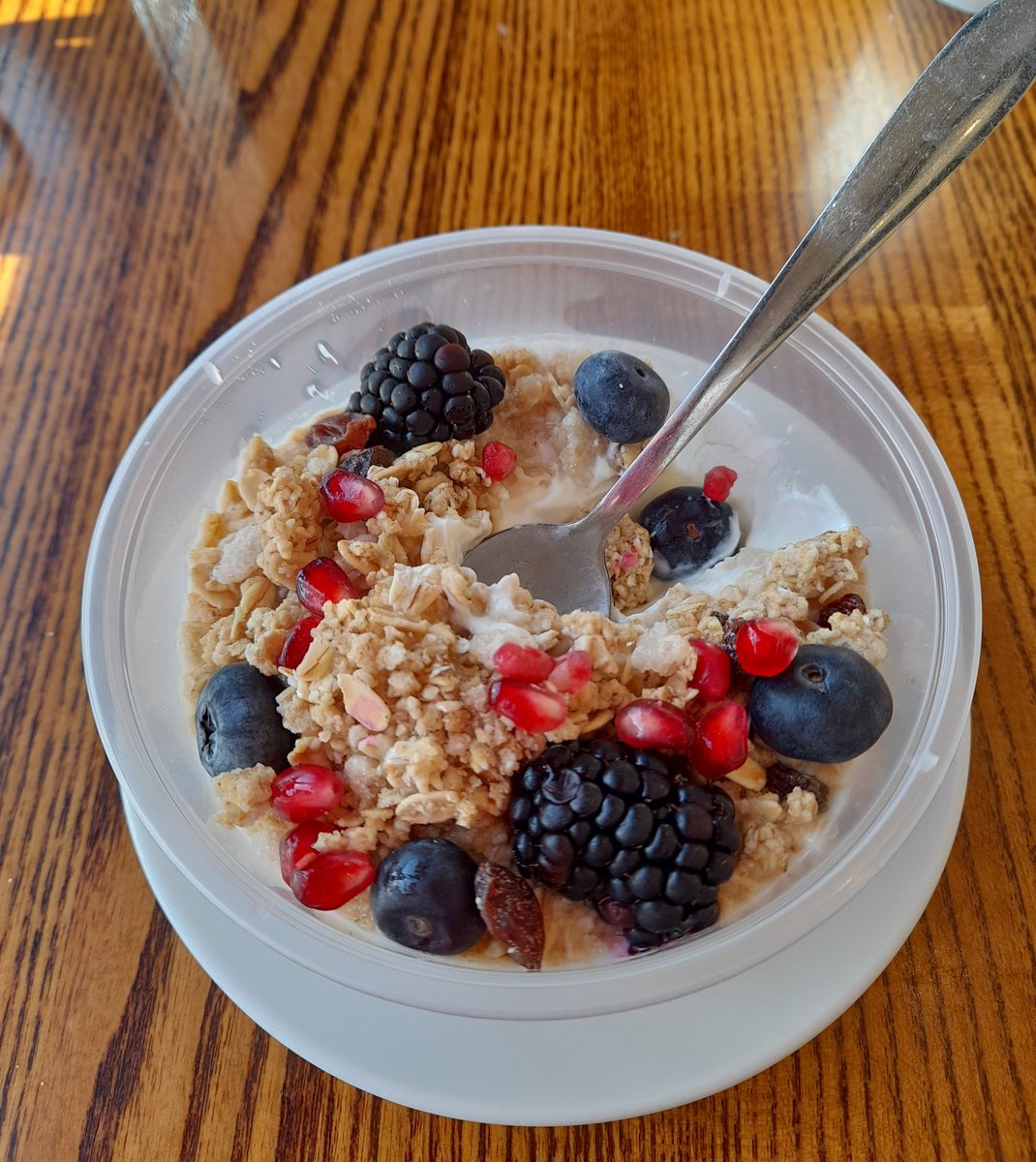 Idyllic breakfast at Coopers with the sunshine blazing in ☀️
<a href="/CooperCoffeeJsy/">Cooper & Co. Jersey</a> @vis