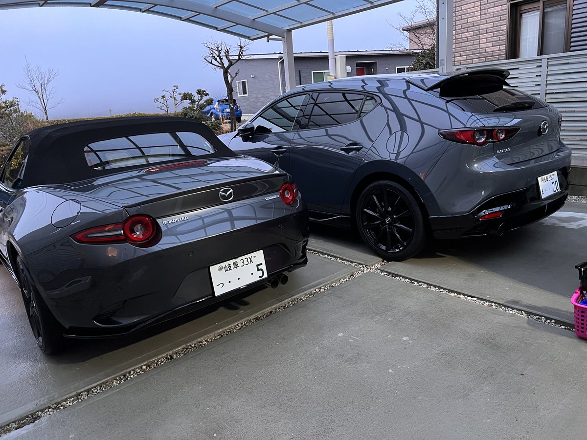 ZC32S_ff6MT's tweet photo. 2台同時に洗車したから疲れた😂
これからは一台ずつだな笑
てか、マシングレー夜になるとほんとに綺麗✨
#BPFP
#ND5RE https://t.co/9aBwUiTVj6