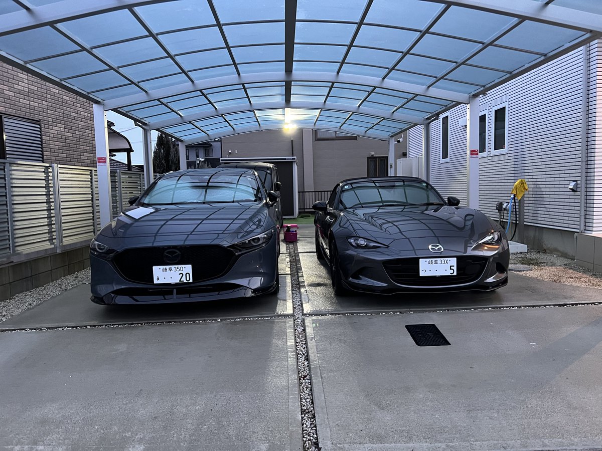 ZC32S_ff6MT's tweet photo. 2台同時に洗車したから疲れた😂
これからは一台ずつだな笑
てか、マシングレー夜になるとほんとに綺麗✨
#BPFP
#ND5RE https://t.co/9aBwUiTVj6